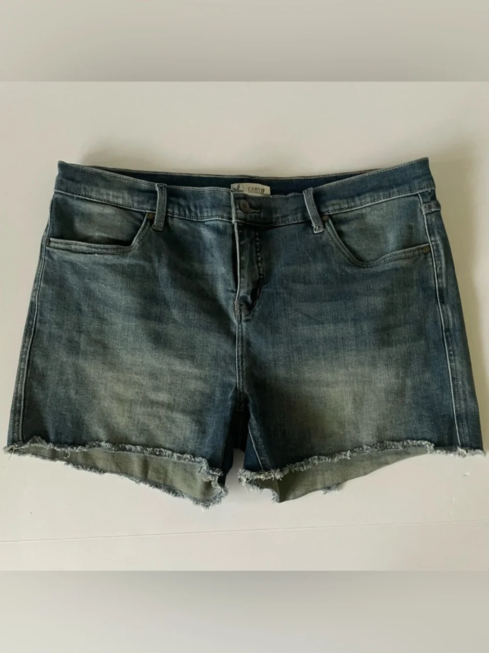 Carve Designs Maui Denim Shorts Favorite Fade Size 14 NWOT - Picture 1 of 8
